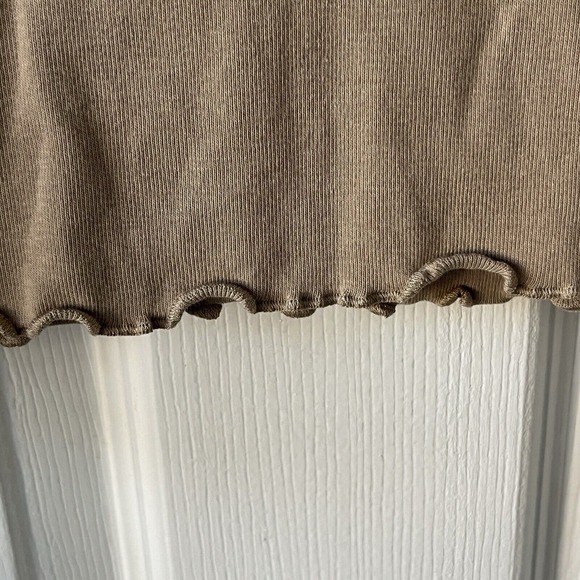 Cotton-On Cropped Long Sleeve Shirt Ford Mustang Print Tan Women M‎ Y2K Retro - Picture 3 of 8